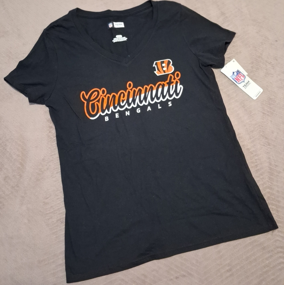 🆕NFL Cincinnati Bengals Football Womens Short Sleeve V-neck T-Shirt Size Small - Picture 3 of 12